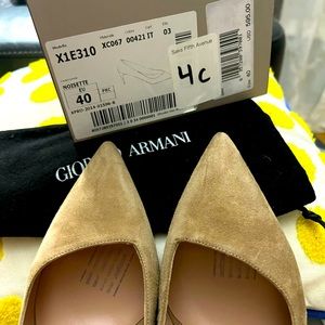 Giorgio Armani swede asymmetrical top Pump